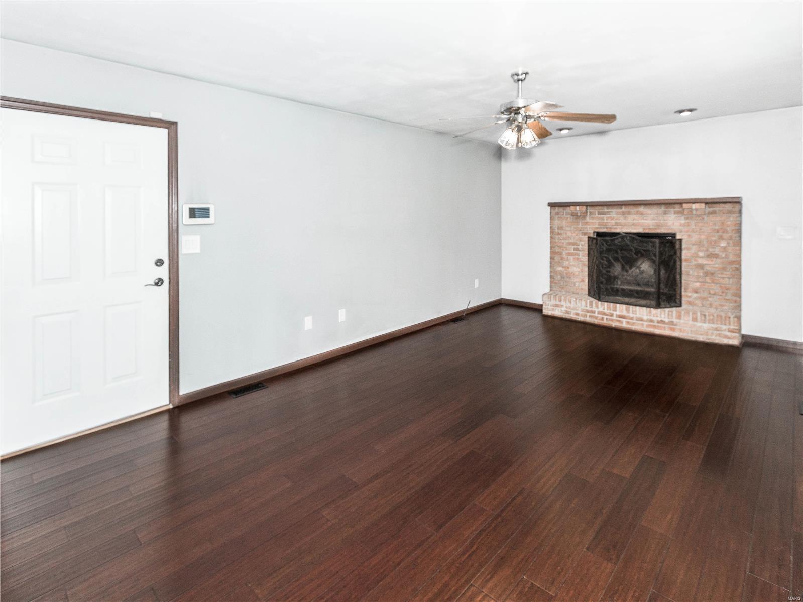1635 Thunderbird Lane