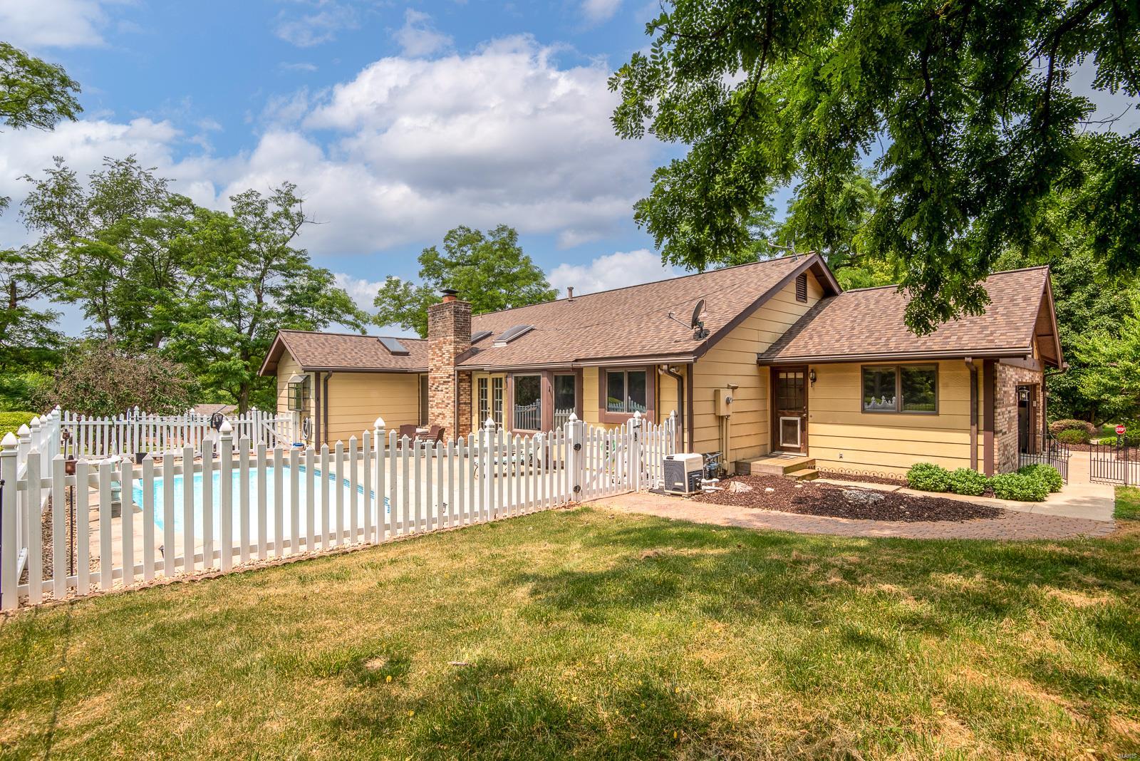 22 Blossom Lake Lane