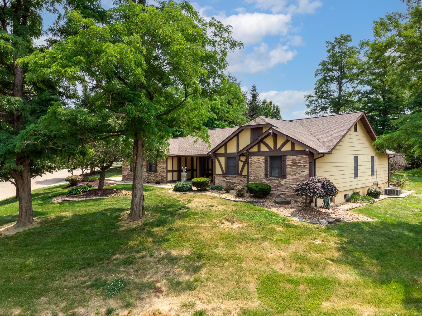 22 Blossom Lake Lane