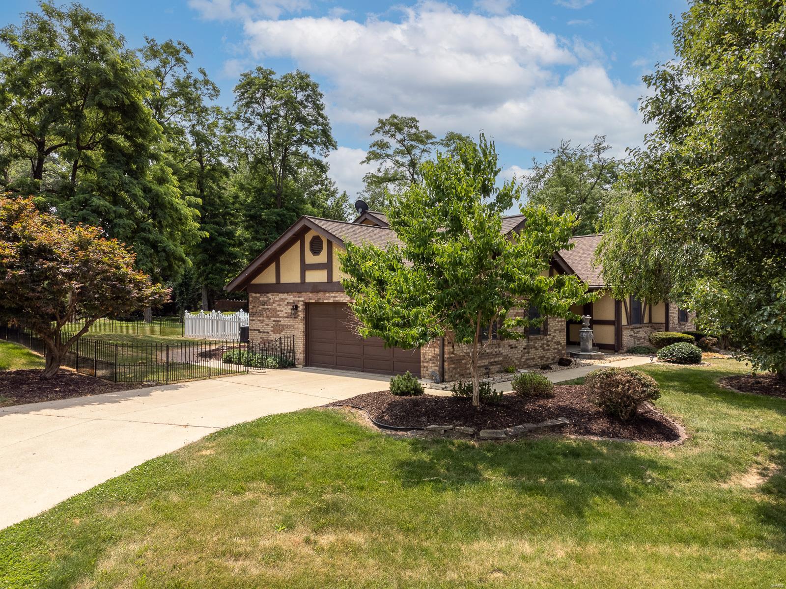 22 Blossom Lake Lane