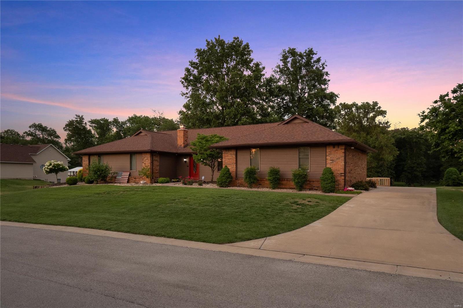 90 SHIRLWIN Drive