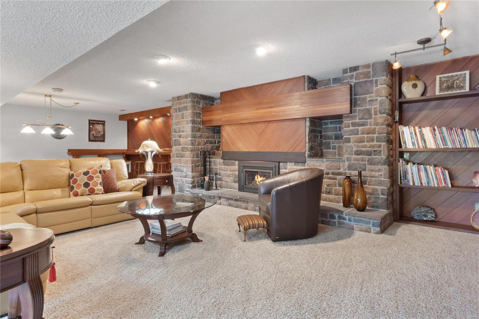 90 SHIRLWIN Drive