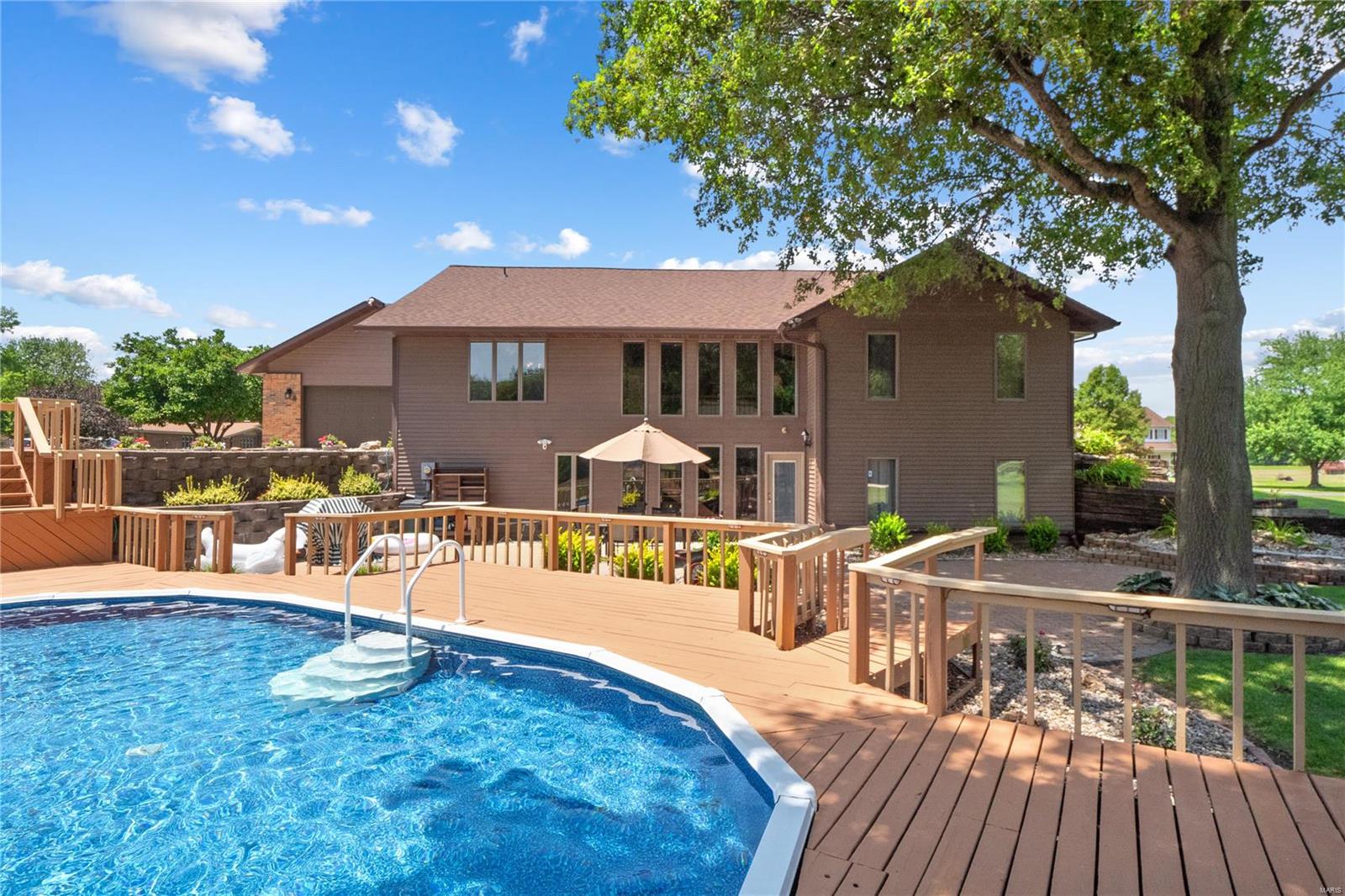 90 SHIRLWIN Drive