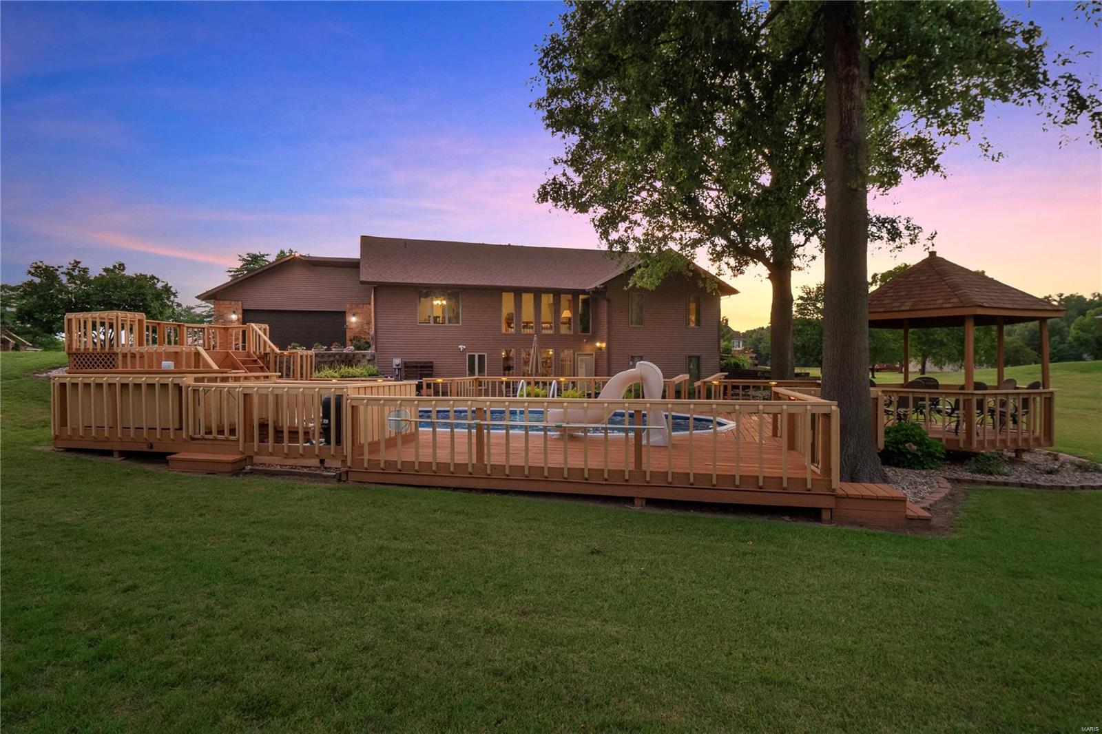 90 SHIRLWIN Drive