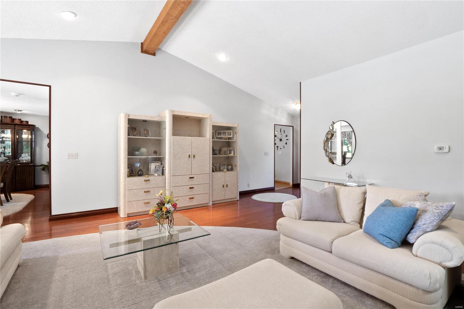 90 SHIRLWIN Drive