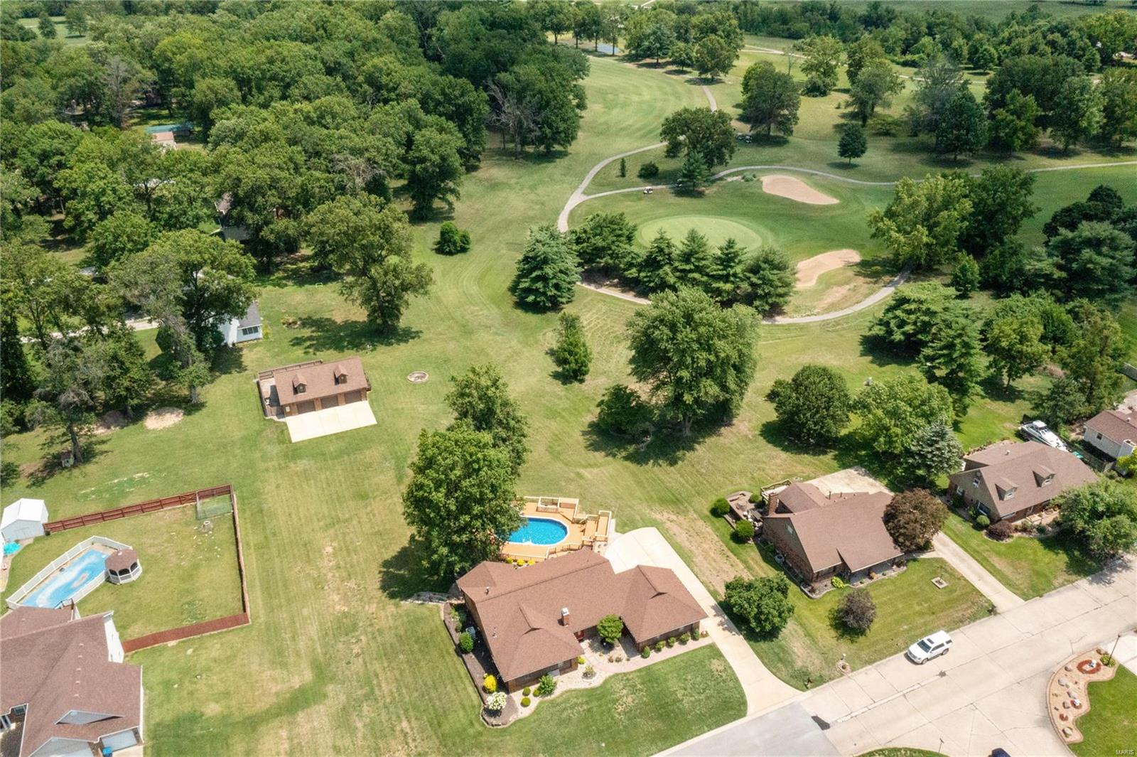 90 SHIRLWIN Drive