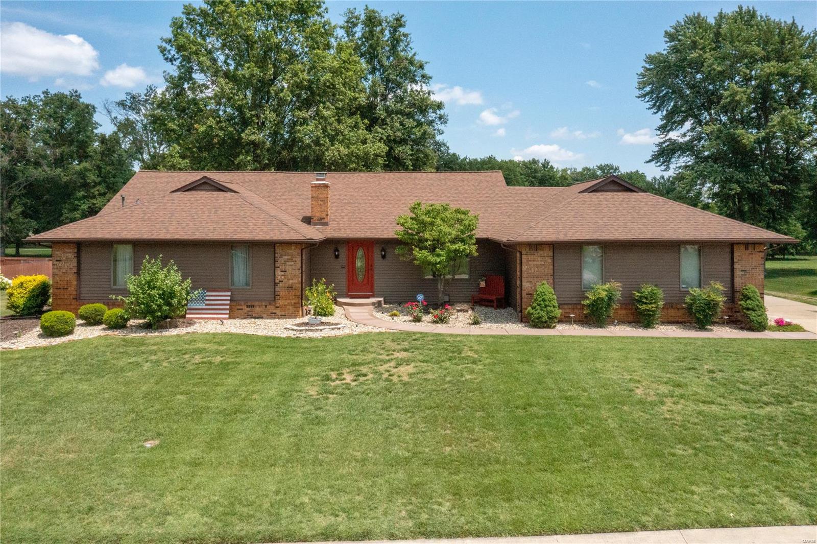 90 SHIRLWIN Drive