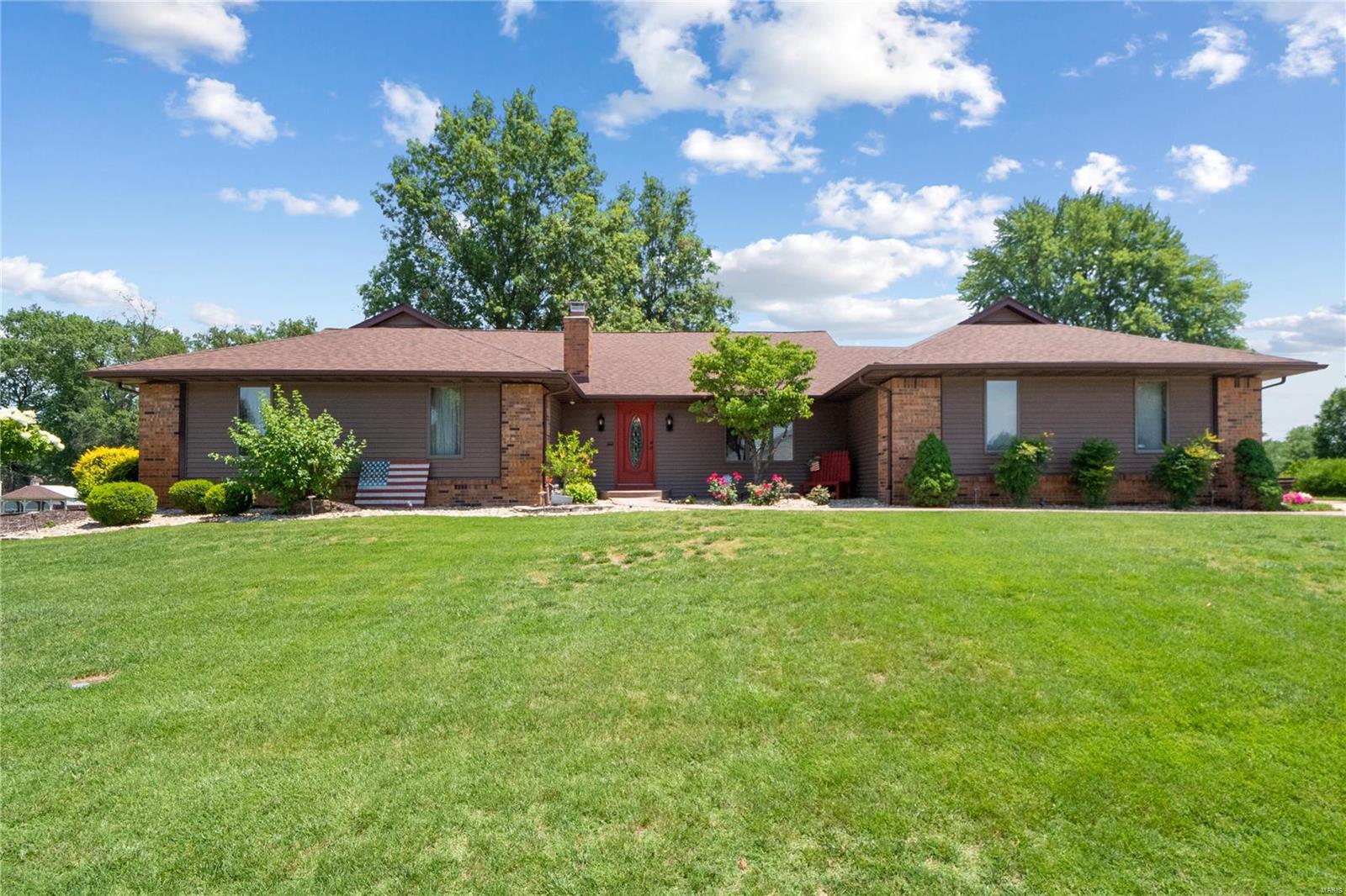 90 SHIRLWIN Drive