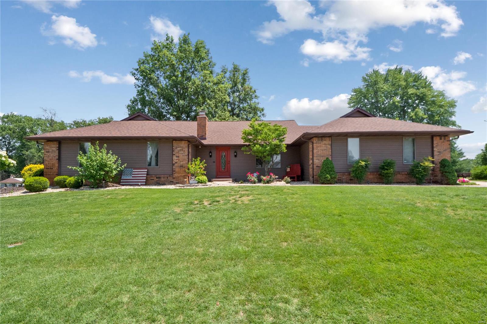 90 SHIRLWIN Drive