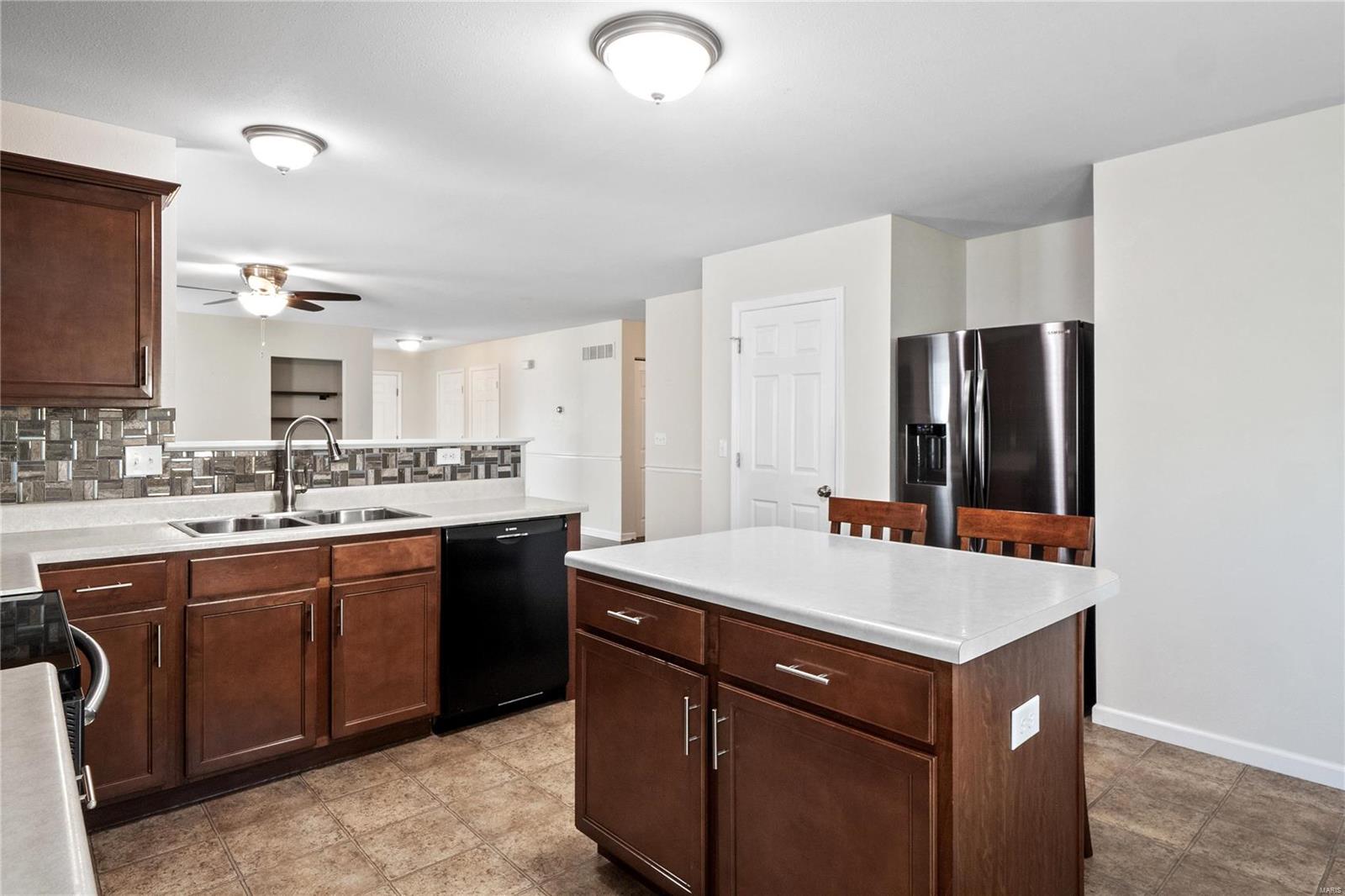 117 Meadowcrest Drive