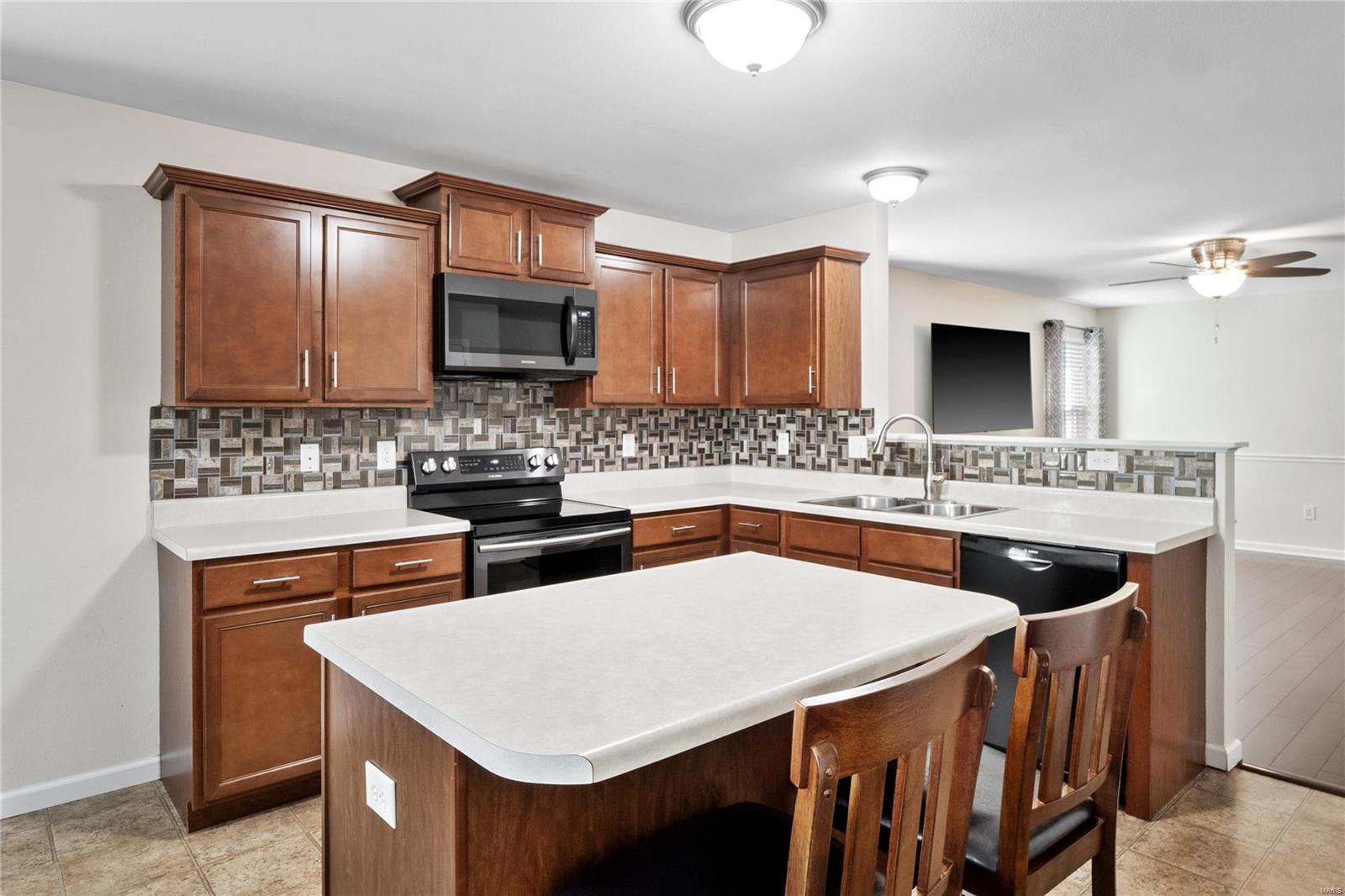 117 Meadowcrest Drive