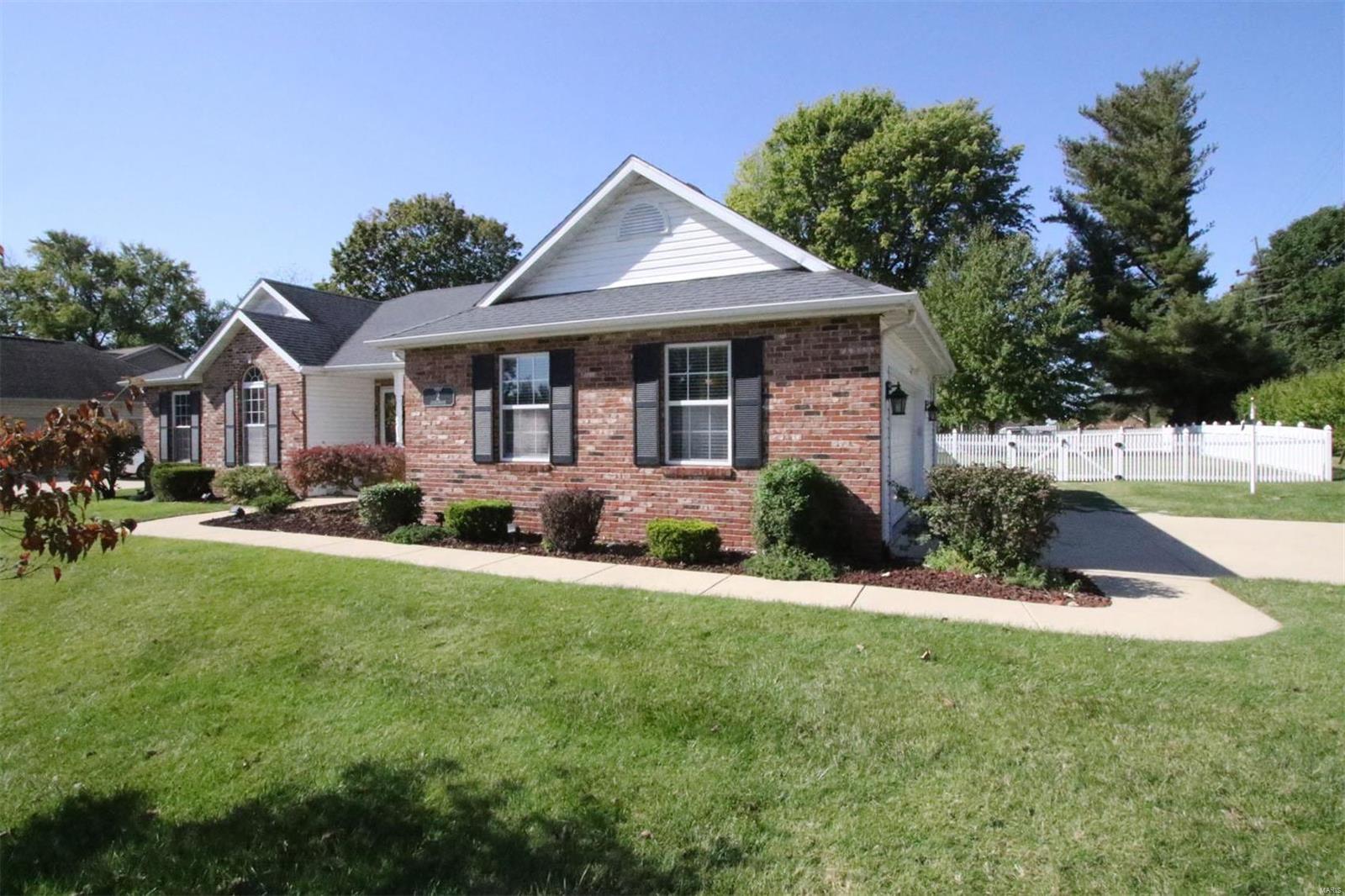 2 Grandbrook Boulevard