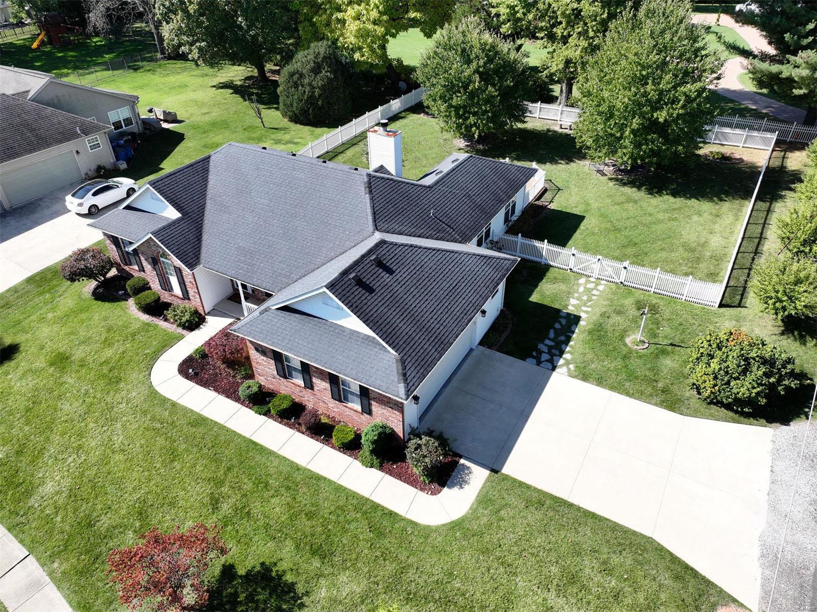 2 Grandbrook Boulevard