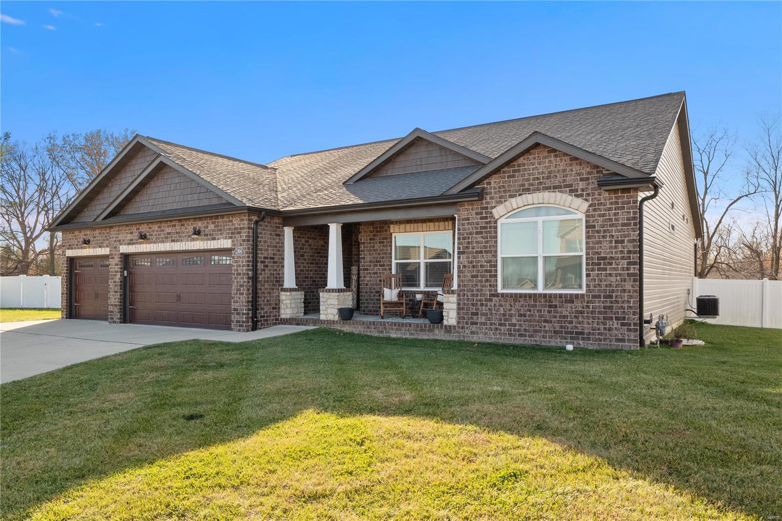 1104 Lucca Court