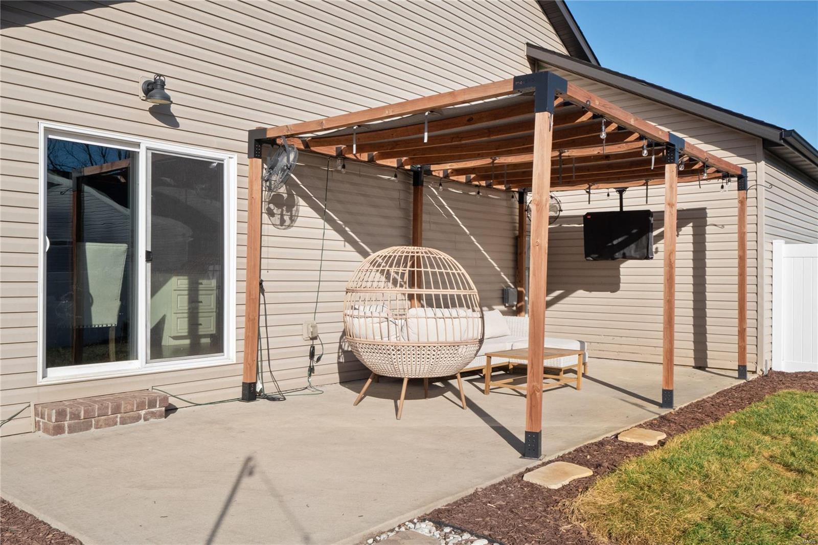 1104 Lucca Court