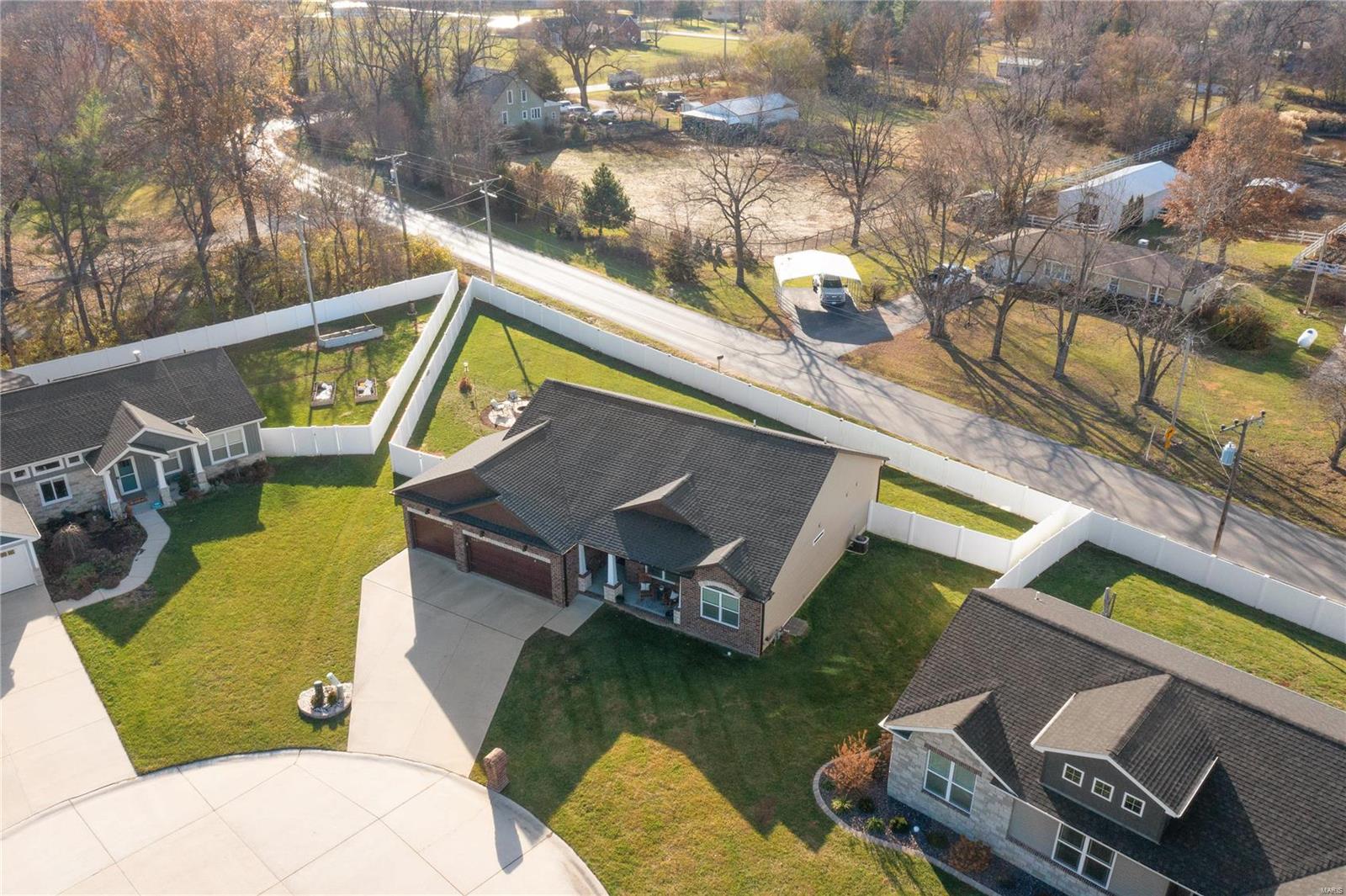 1104 Lucca Court