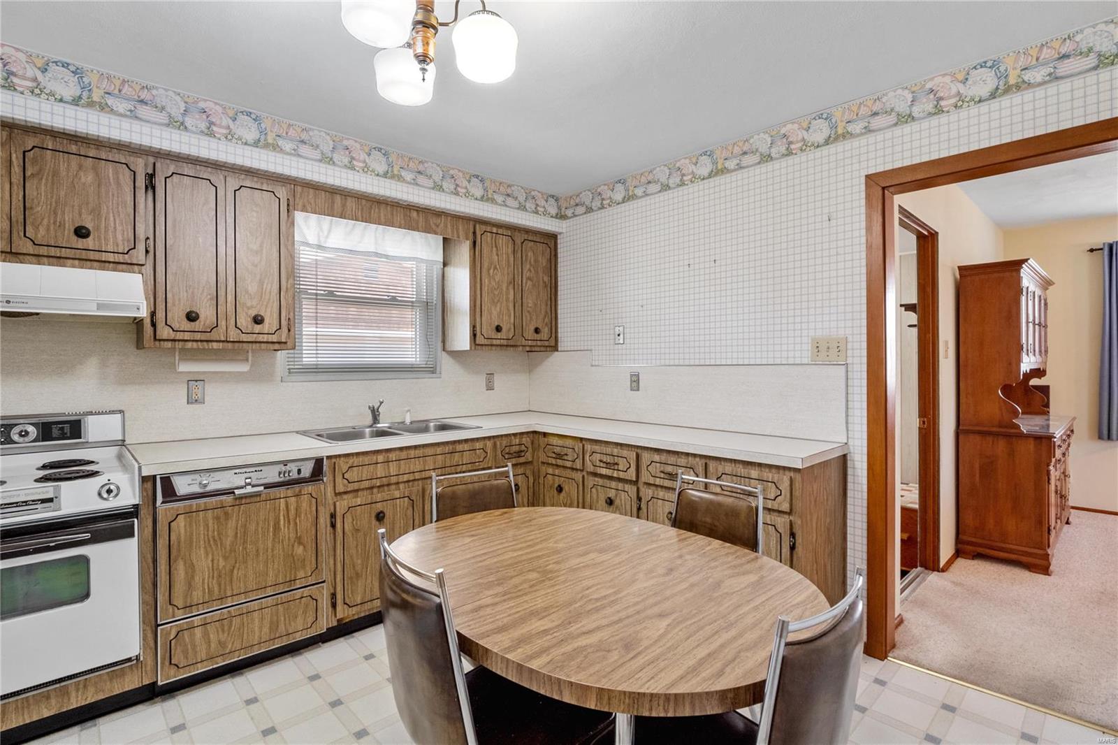1703 Foster Drive