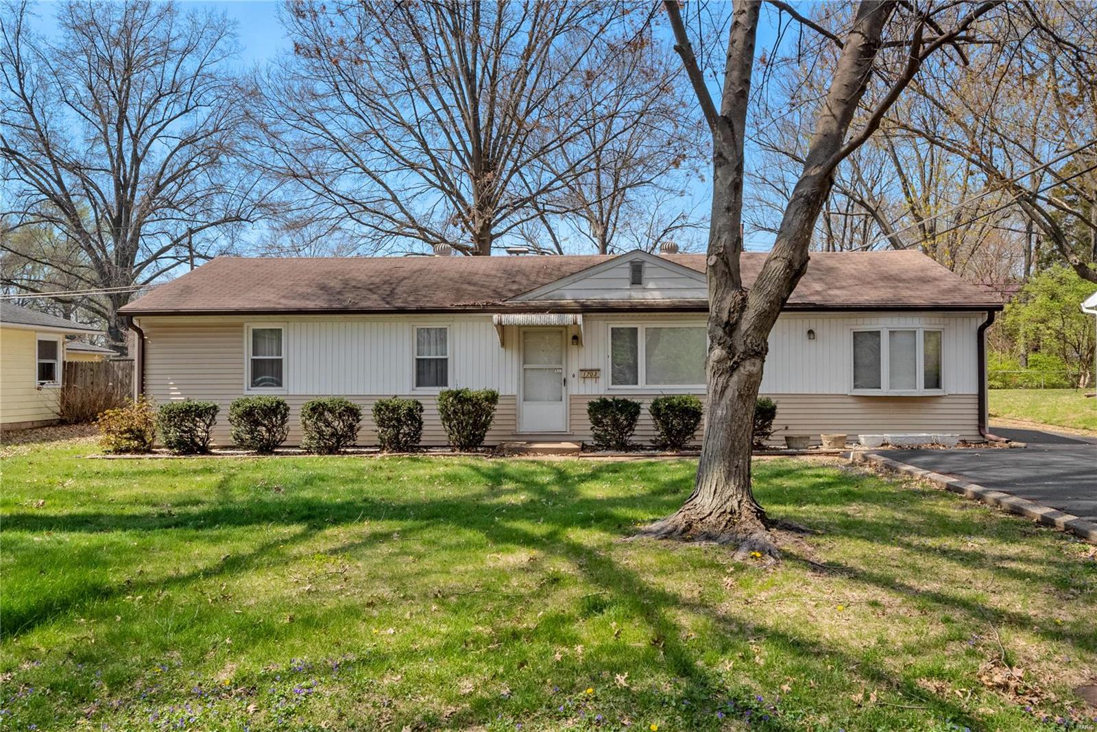 1703 Foster Drive