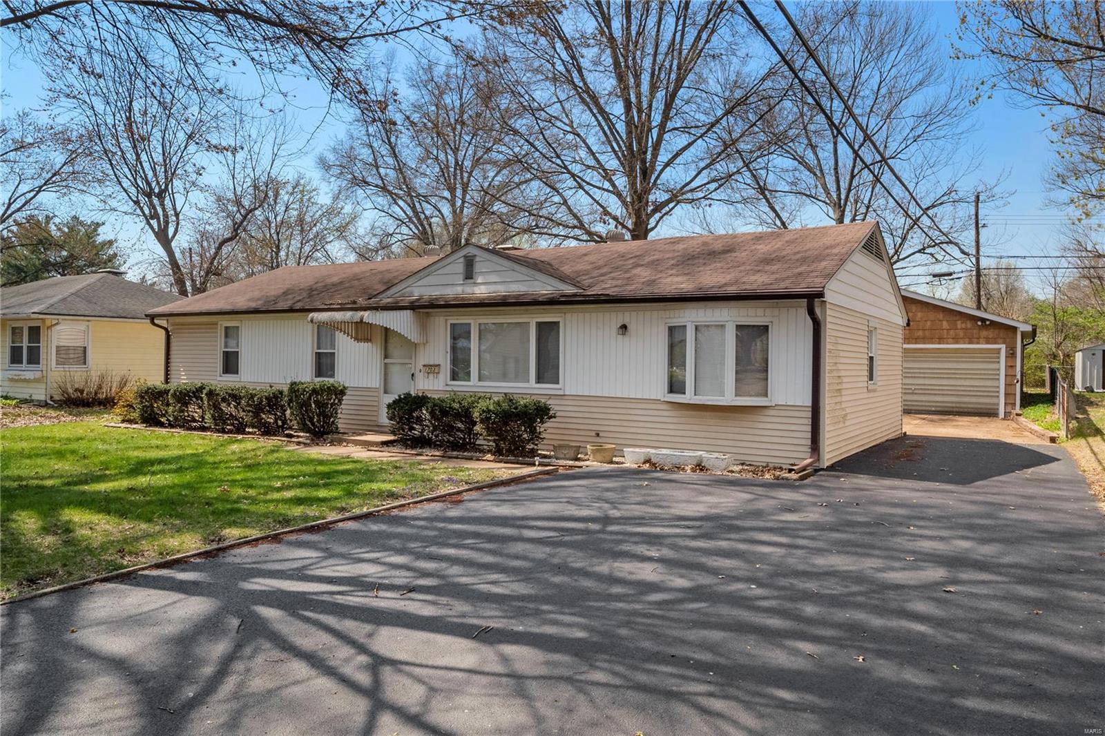 1703 Foster Drive