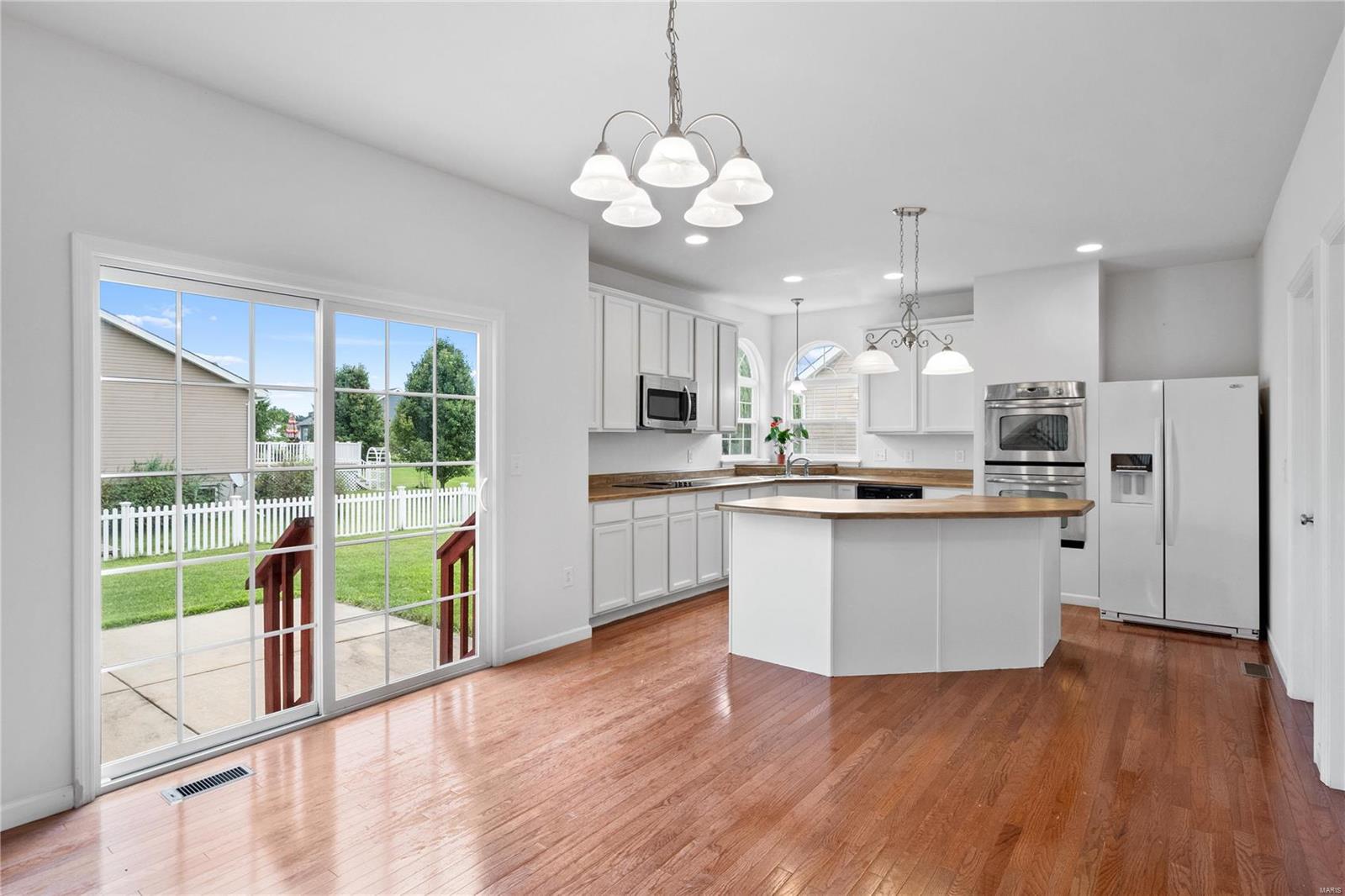 1220 Simeon Drive