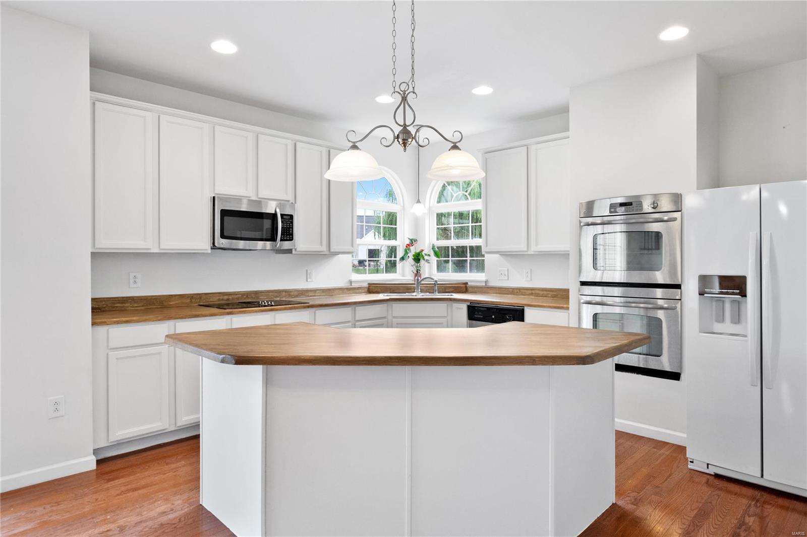 1220 Simeon Drive