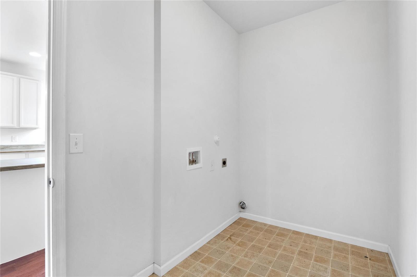 1220 Simeon Drive