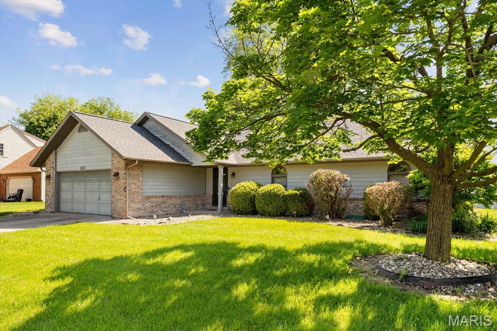 908 Fox Glenn Lane