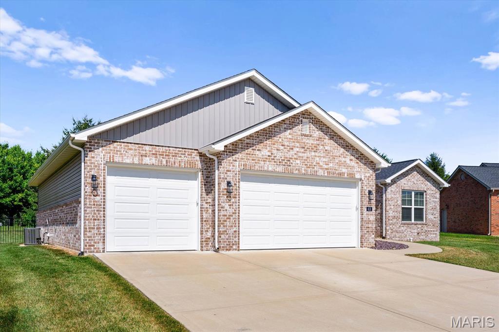 413 Marbleton Circle