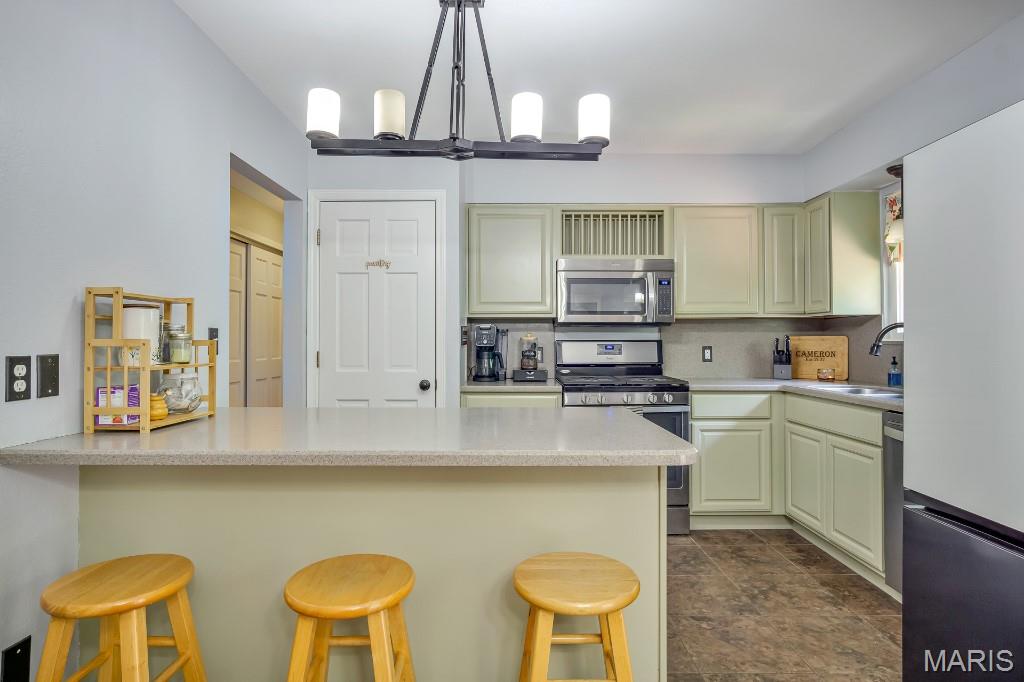 807 Amherst Place