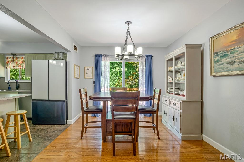 807 Amherst Place