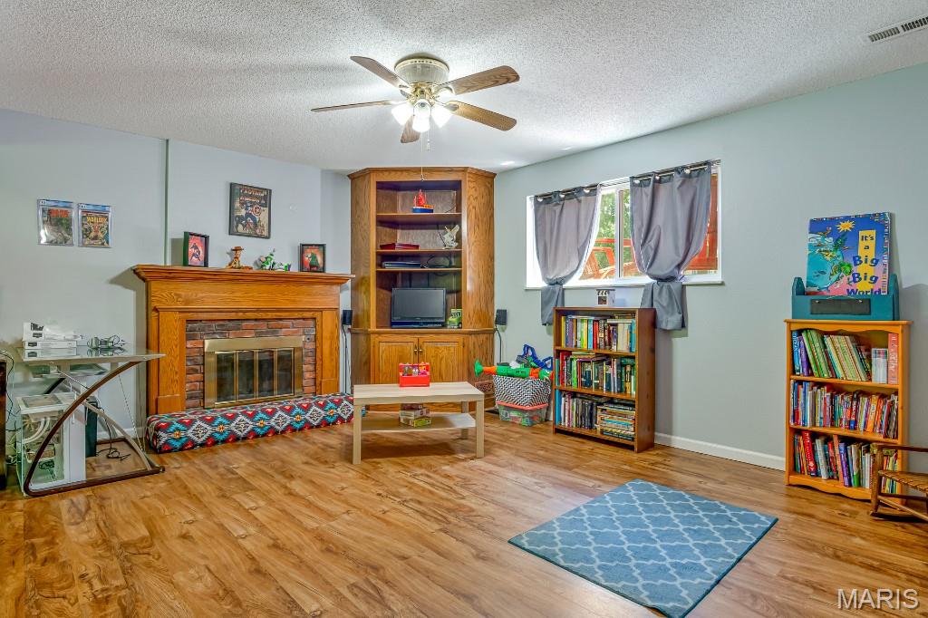 807 Amherst Place