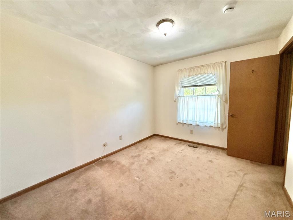 127 White Pine Avenue