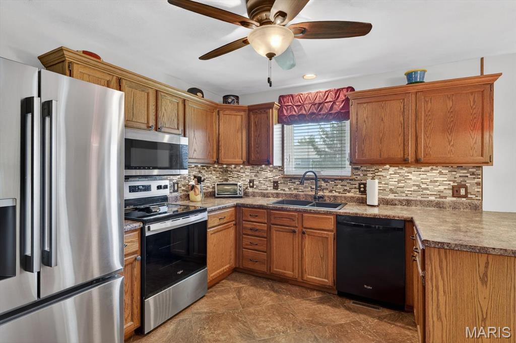 104 Meadowbruck Lane