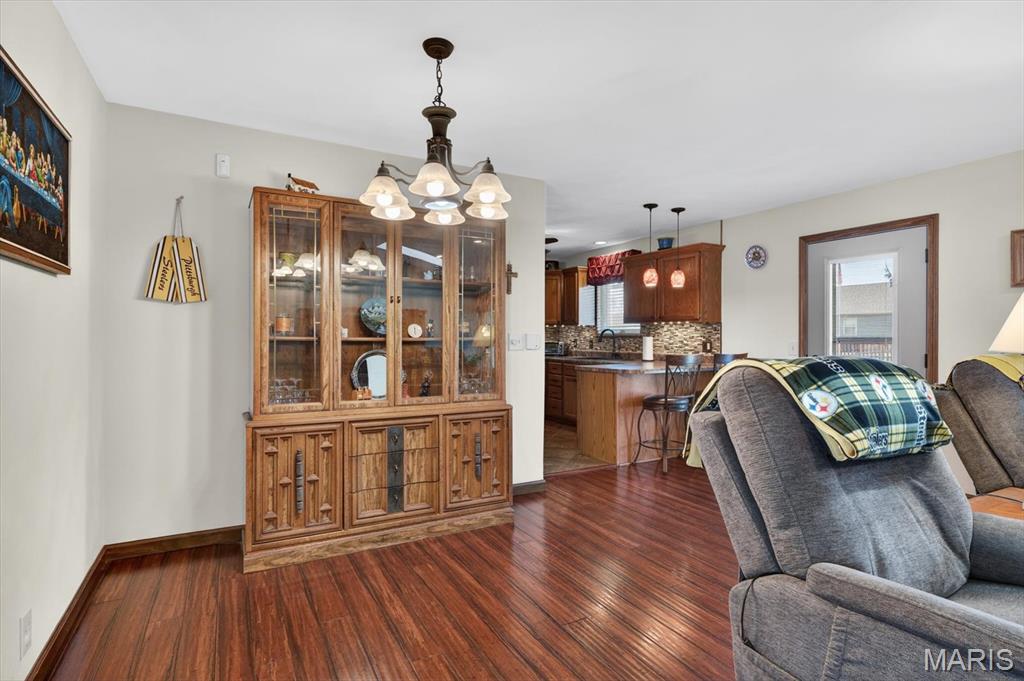 104 Meadowbruck Lane