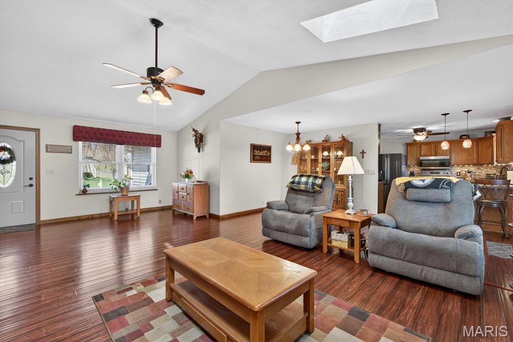 104 Meadowbruck Lane