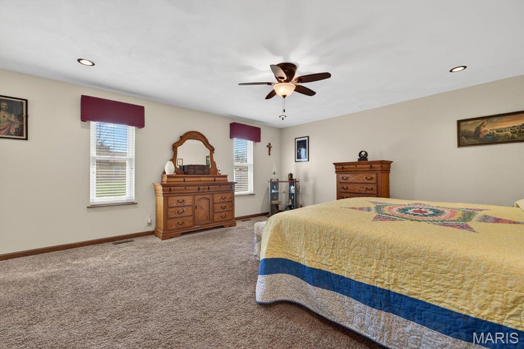 104 Meadowbruck Lane