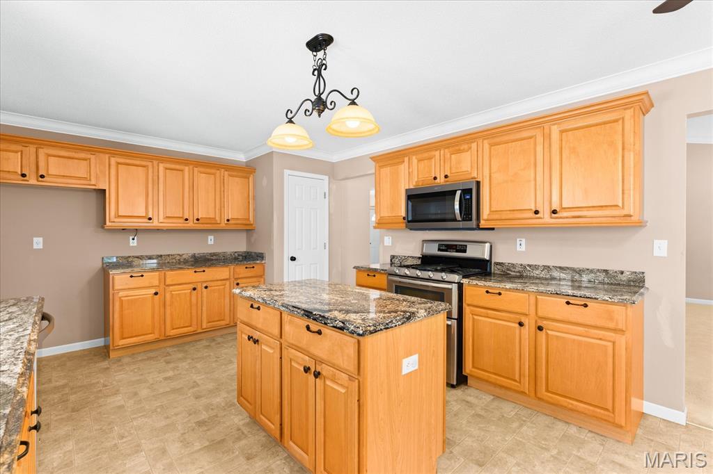 2 Grandbrook Boulevard