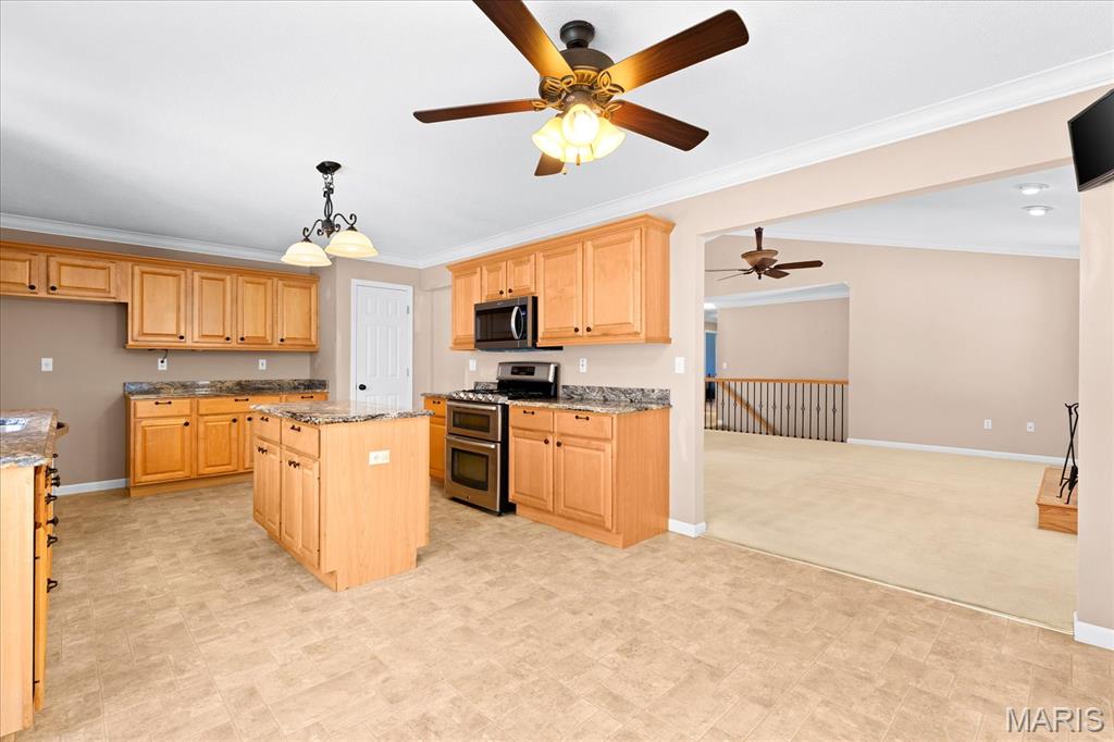 2 Grandbrook Boulevard