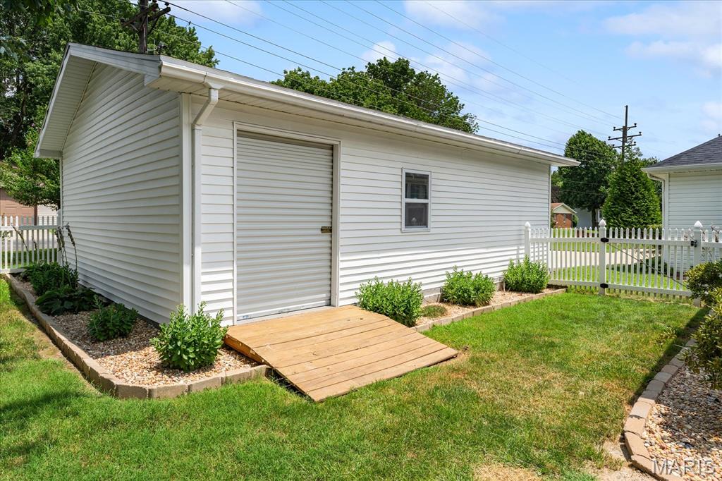 2 Grandbrook Boulevard
