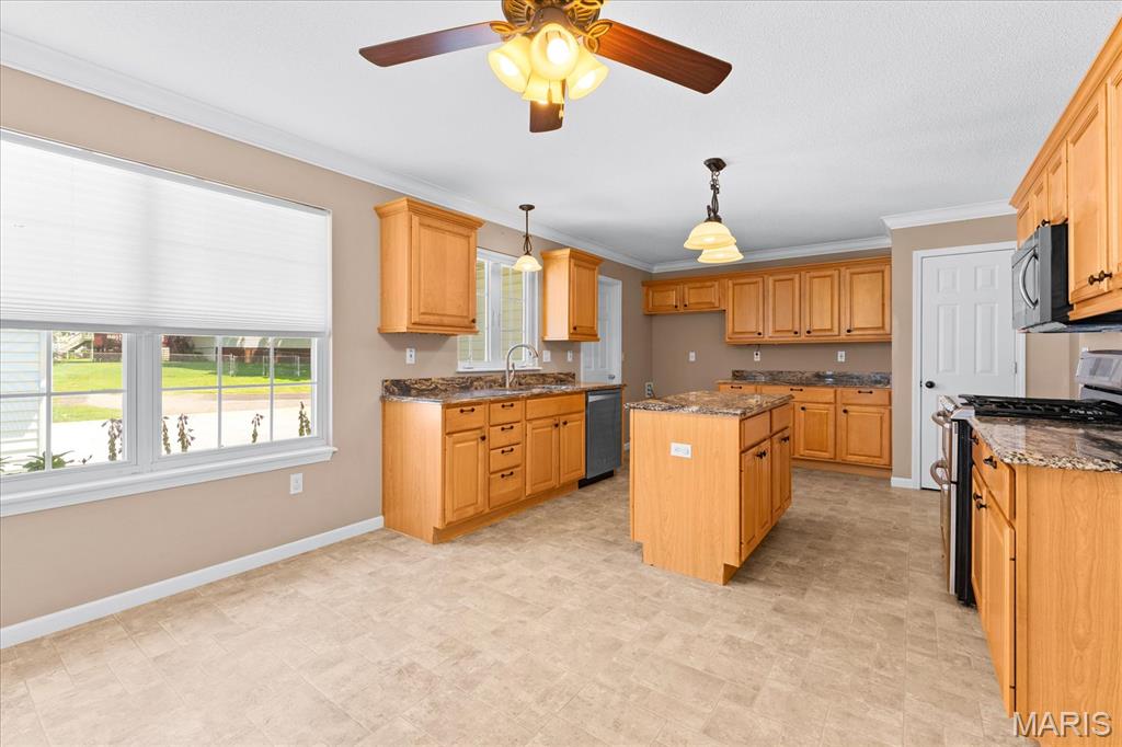 2 Grandbrook Boulevard