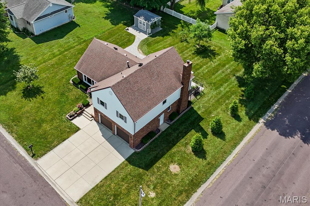 320 Adam Court
