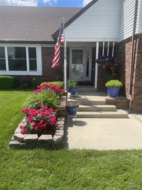 320 Adam Court