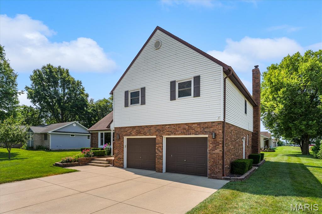 320 Adam Court