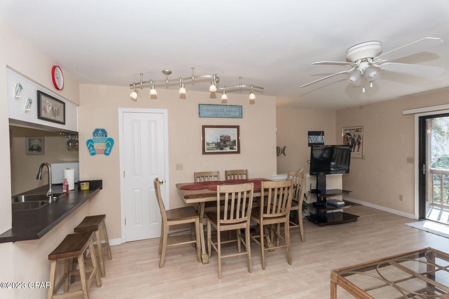 100 N Myrtle Drive, 115