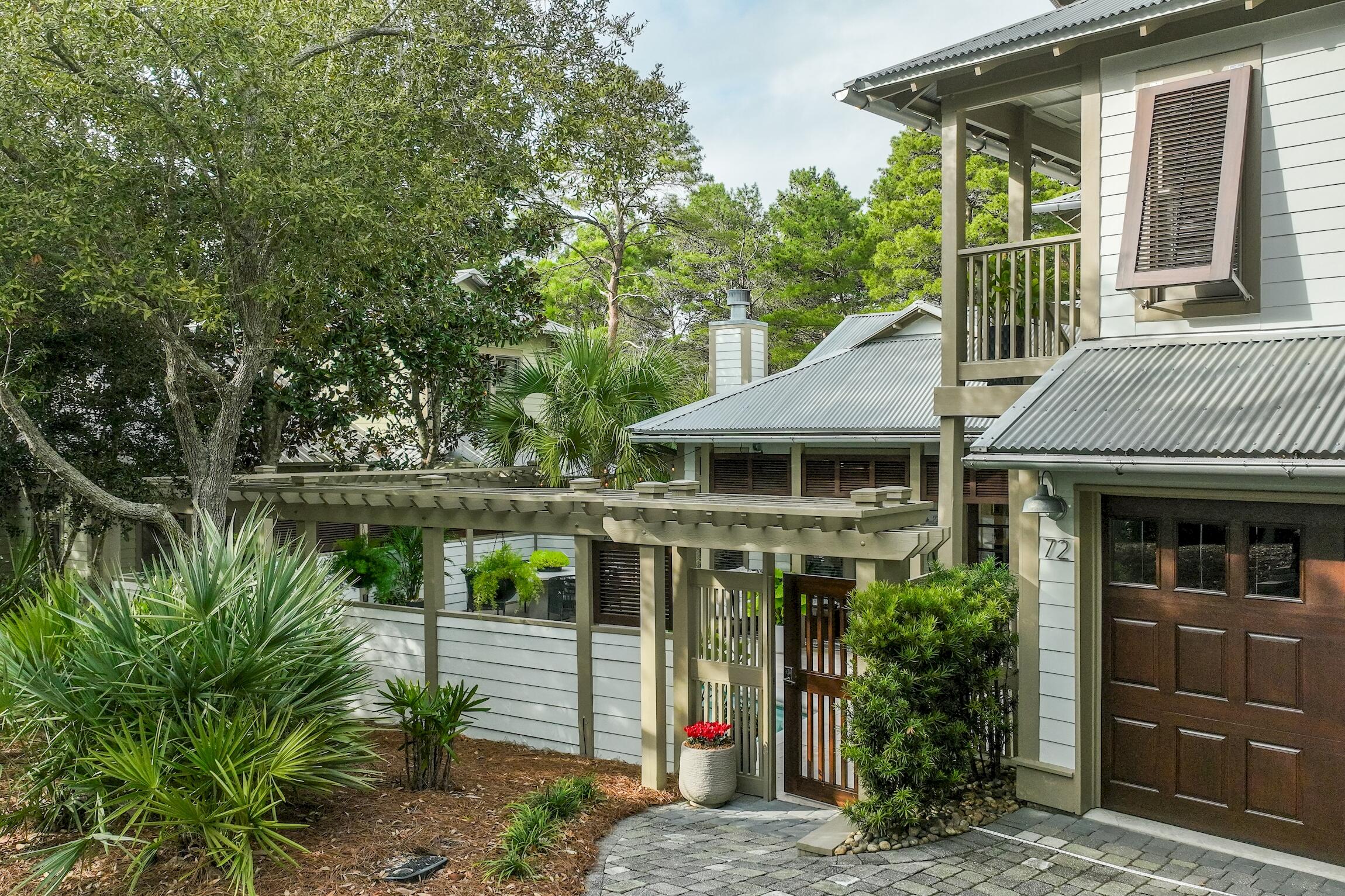 72 Summit Drive