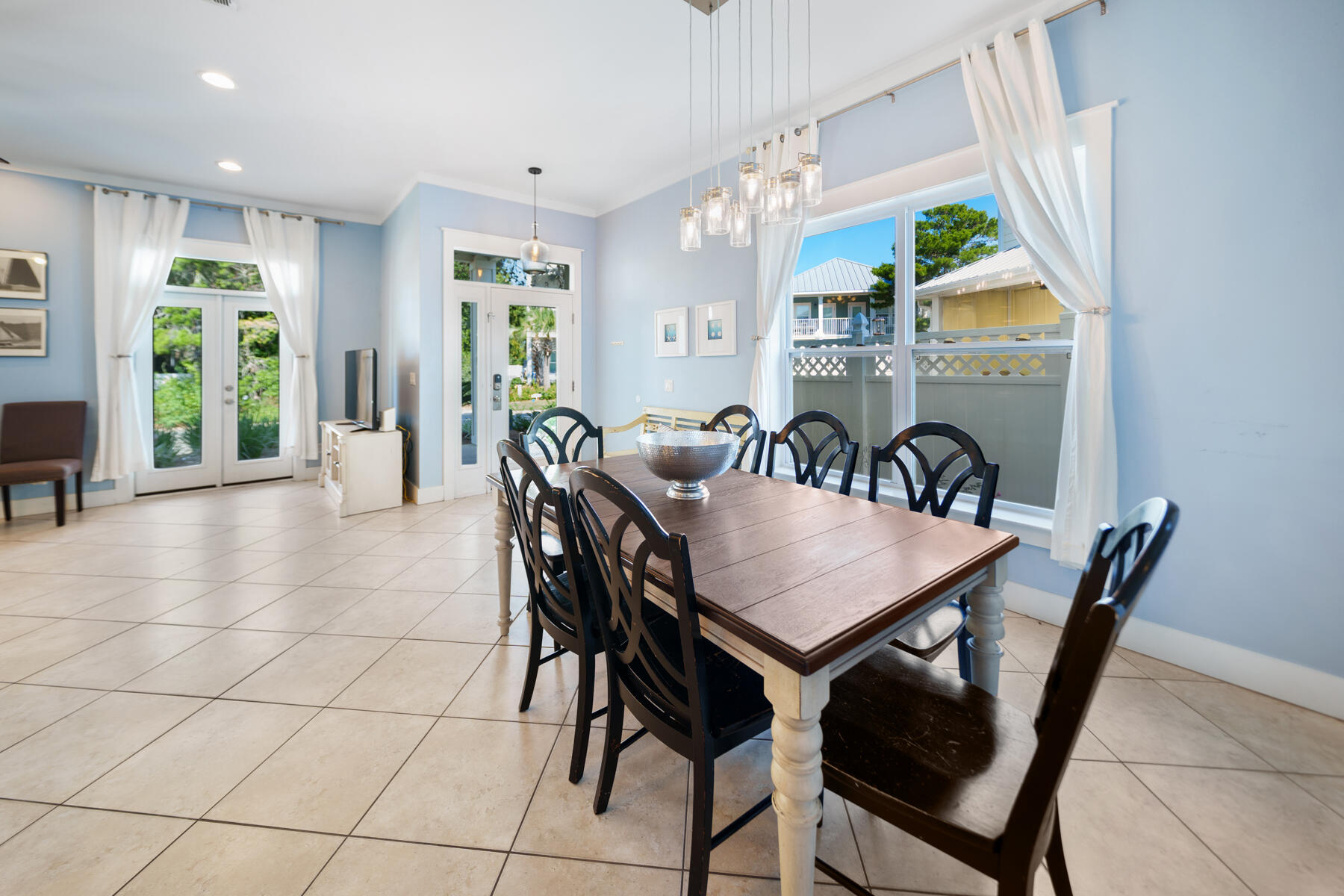 95 Saint Simon Circle