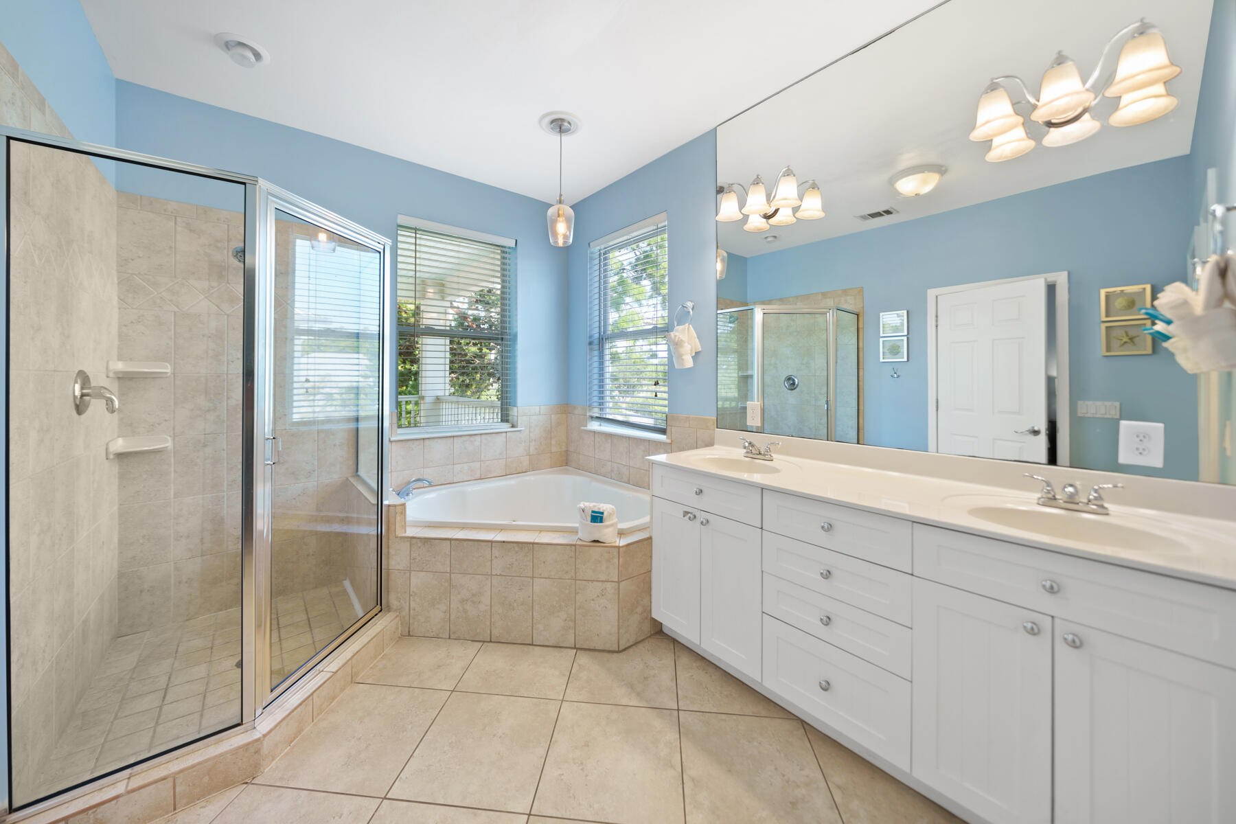 95 Saint Simon Circle