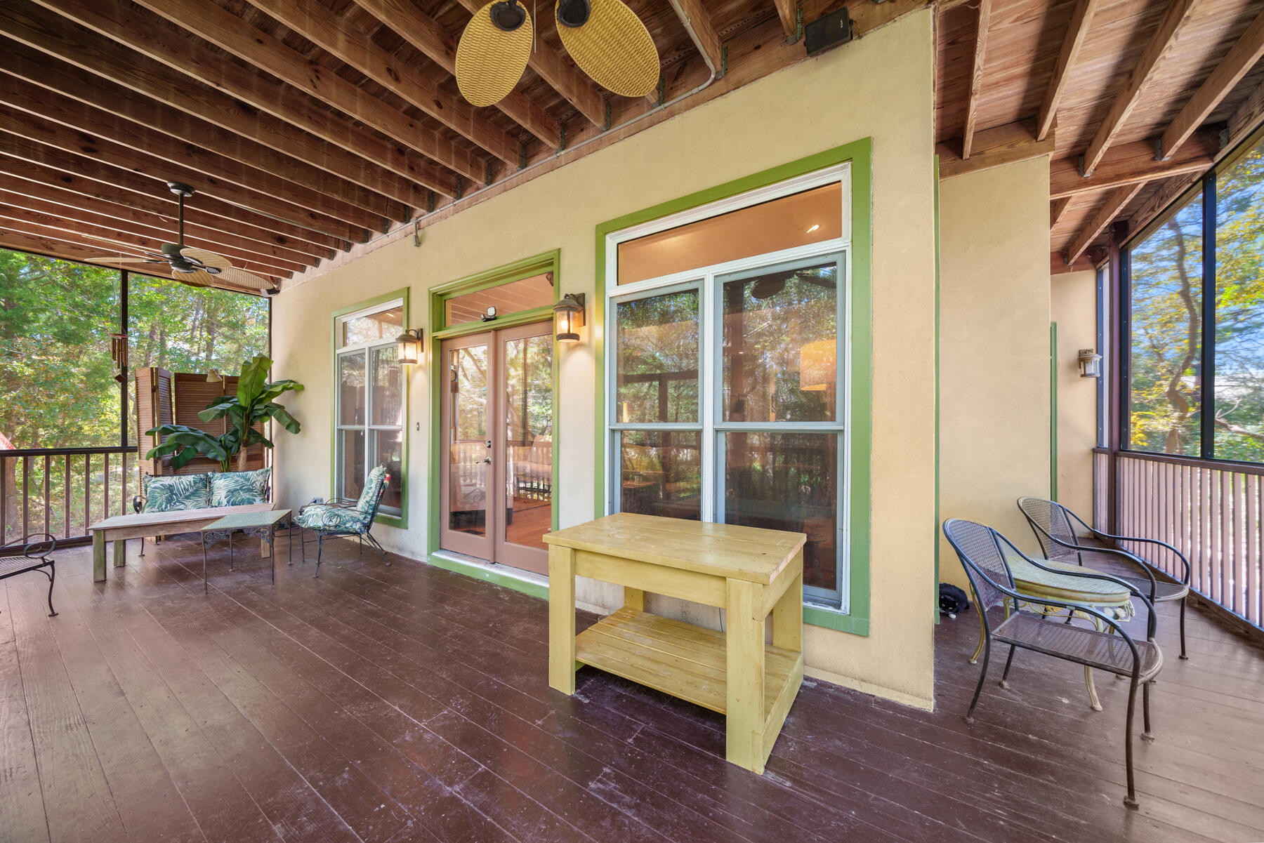 813 N Walton Lakeshore Drive
