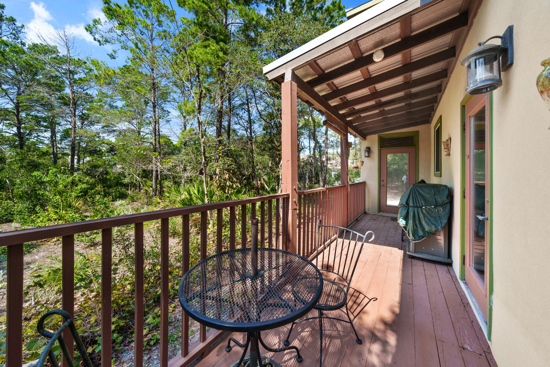 813 N Walton Lakeshore Drive
