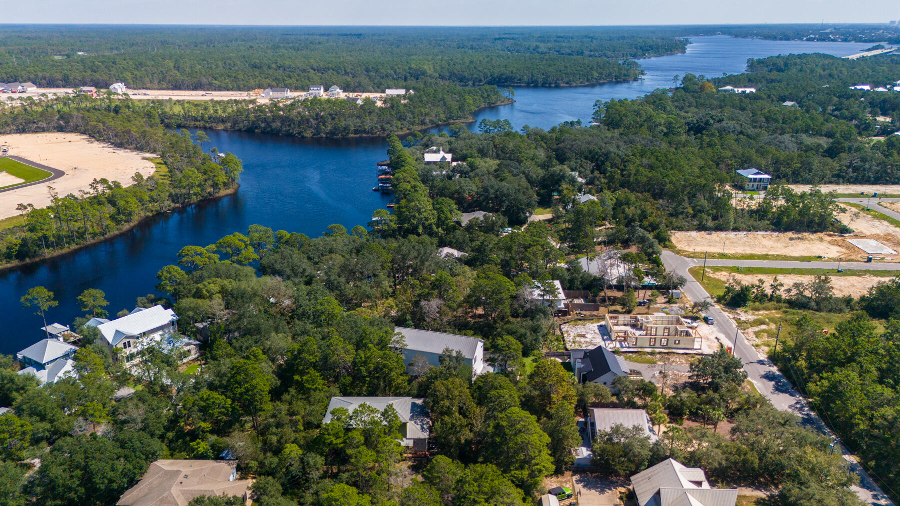 813 N Walton Lakeshore Drive
